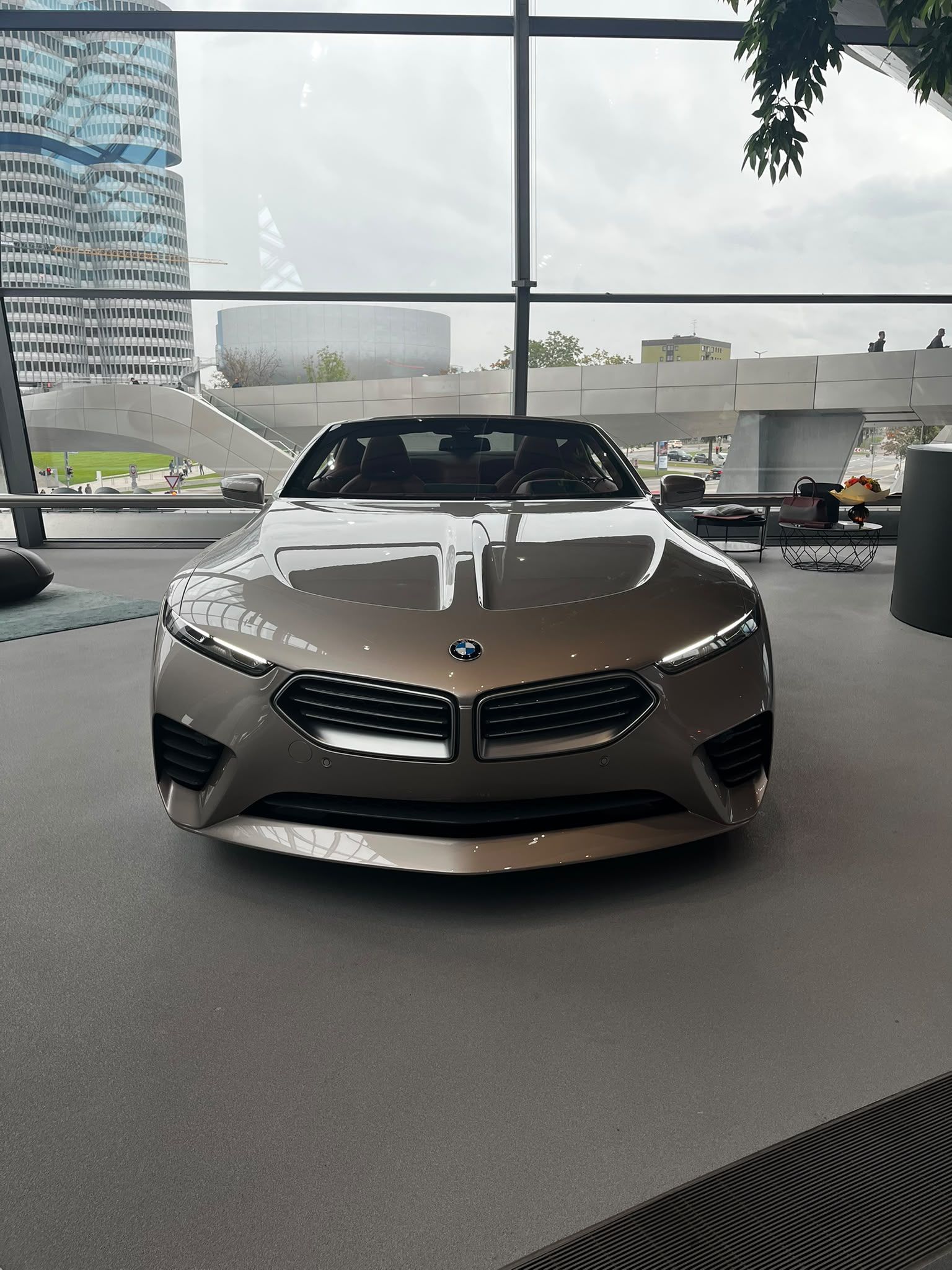 Post BMW Welt na Facebooku z wydania naszego BMW Skytop